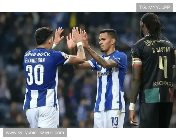 法甲防守战术深度讲解：体系构建与防线部署要点